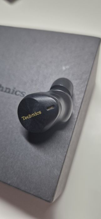 Technics EAZ 80 earbuds