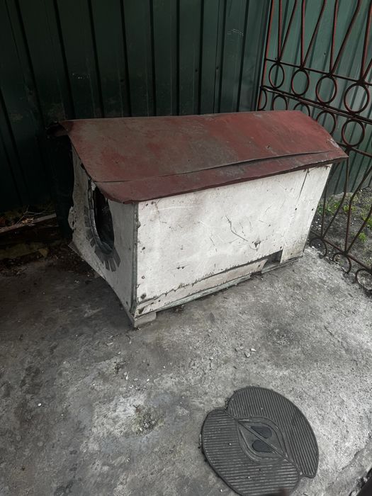 Будка собачья утеплённая две штуки