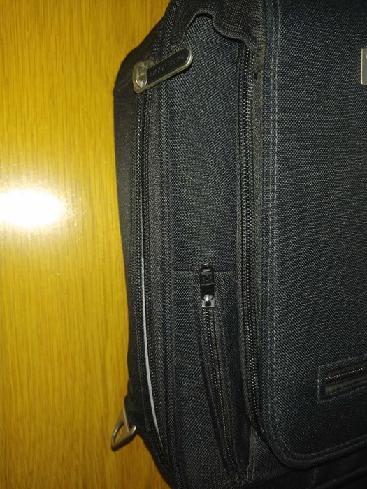 mala Case Logic negra