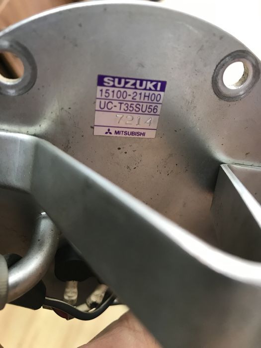 Продам топливный насос на мотоцикл сузуки gsx750r