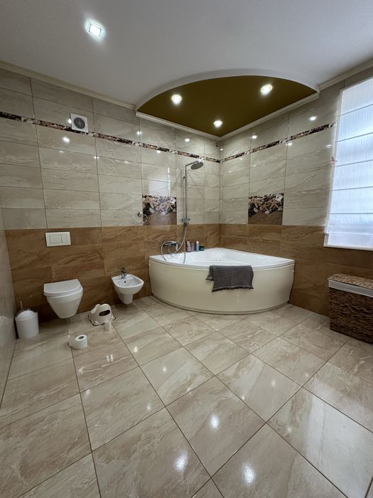 Сучасний будинок 240 м² на ділянці 12 соток Біла Церква