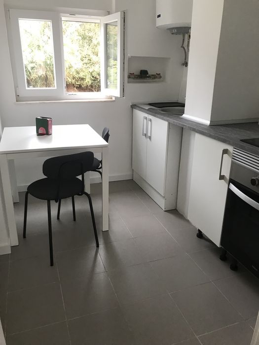 Aluga-se quarto solteiro pontinha Fevereiro