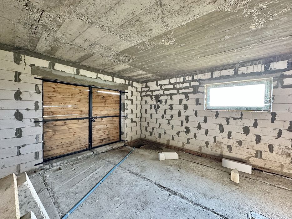 Продаж будинку біля Самбора (Воютичі)