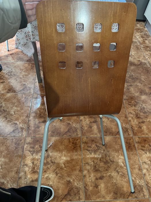 Conjunto 4 cadeiras como novas