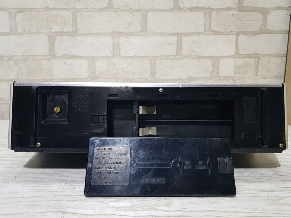 FM/AM радіо приймач Grundig Elite-Boy 1000 б/у з Німеччини