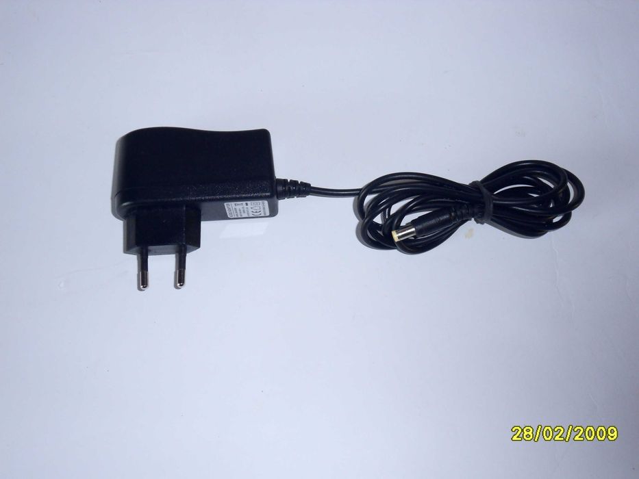 Zasilacz 12V 1,5A wtyk DC2,5/5,5lub 2,1/5,5