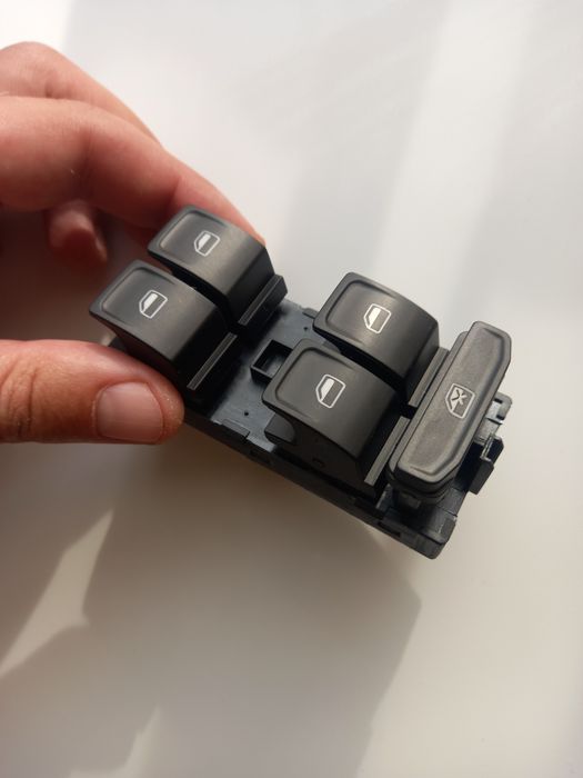 Кнопки склопідйомника стеклоподъемника vw Passat B8 Golf 7 Octavia А7