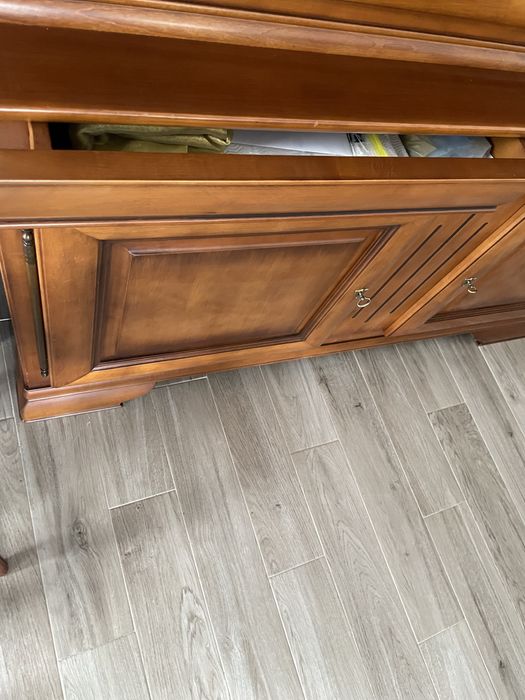 Aparador em cerejeira, estilo Luis Filipe