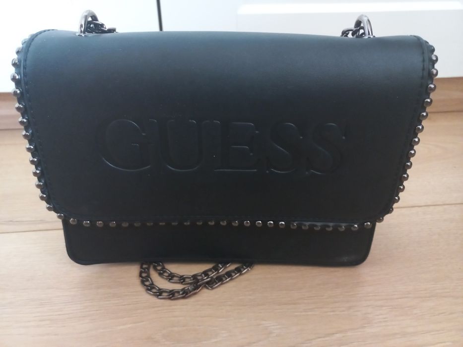Torebka czarna GUESS