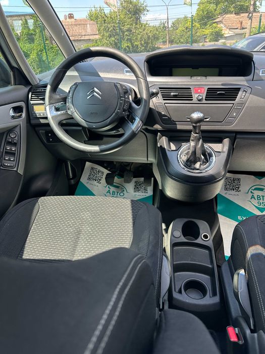 Продам  Citroen C4 Picasso 2010 рік можлива розстрочка,кредит,обмін!