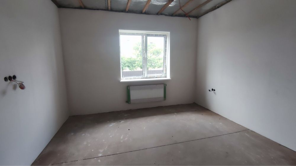 Гніванське шосе поруч магазини