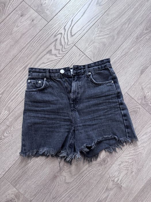 Шорти pull and bear в ідеальному стані / ХС-С