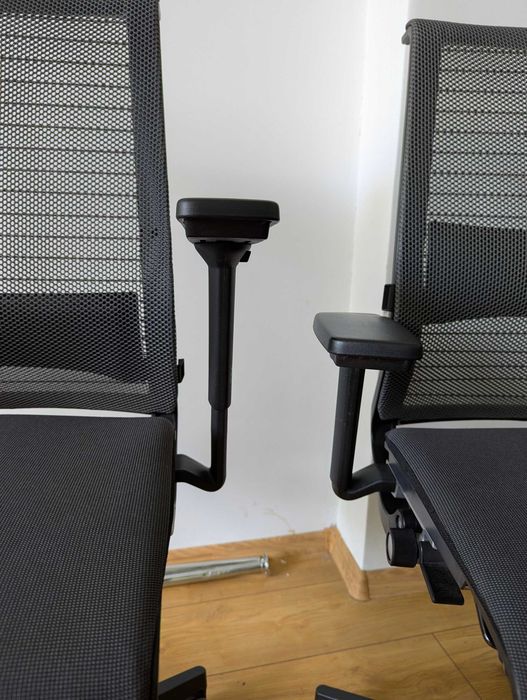 Steelcase Think V1 ергономічне офісне крісло