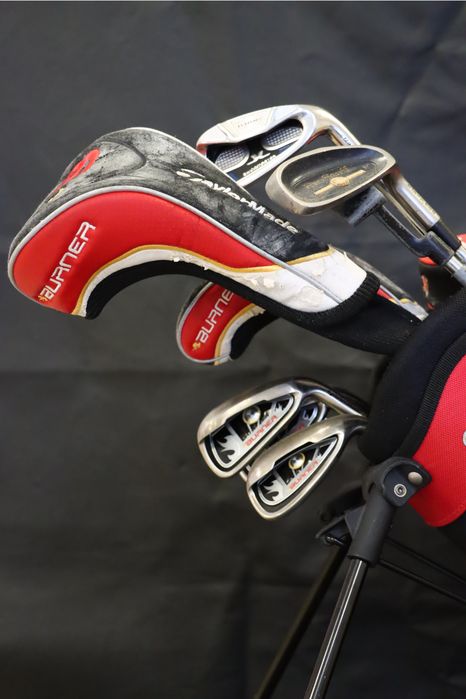 Conjunto Taylormade criança com 9 ferros