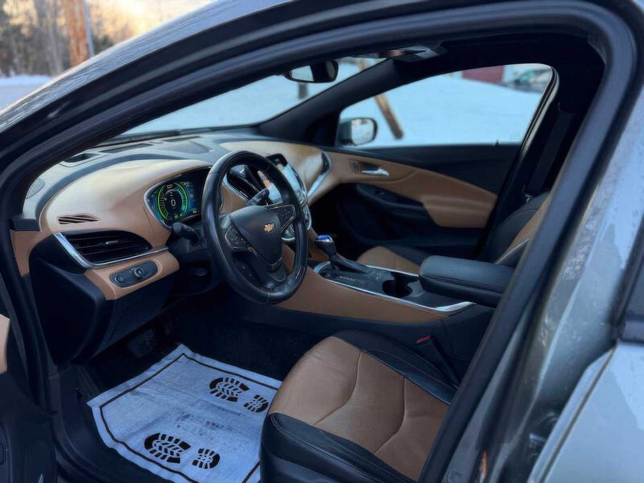 Chevrolet Volt Premier      2017