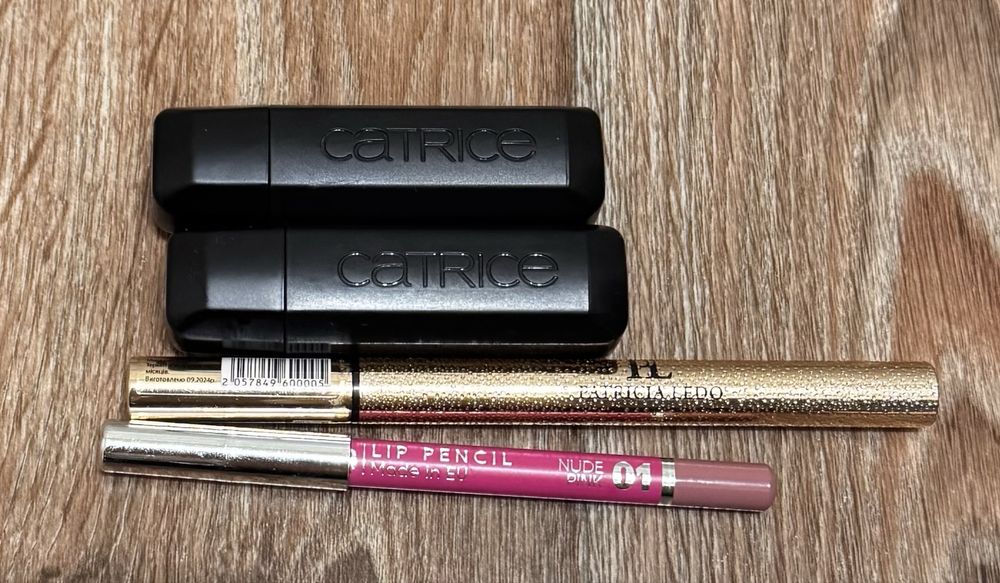 Сет помад + подарунок