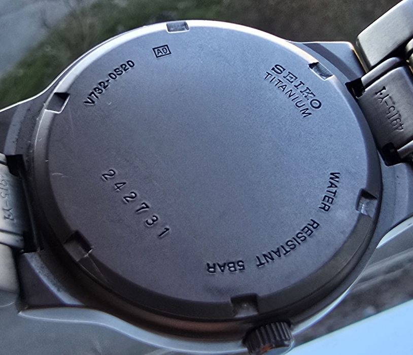 Годинник Seiko titanium чоловічий.