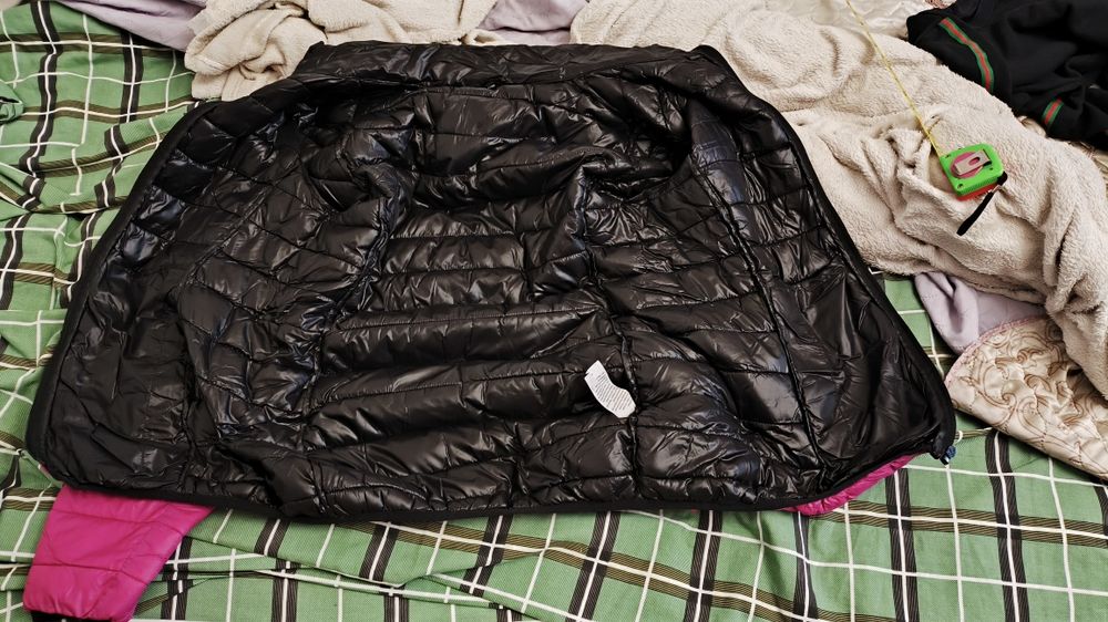 Куртка ветровка  .