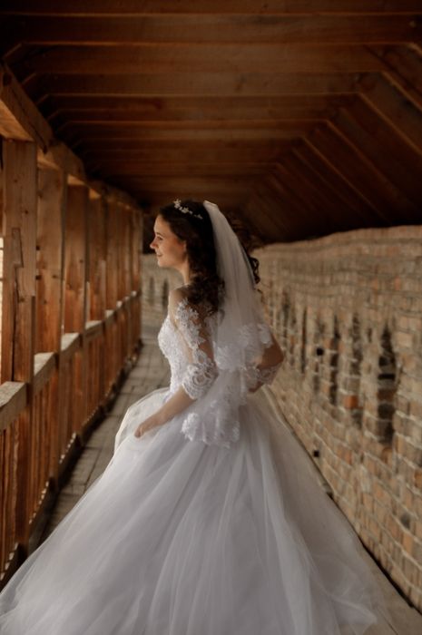 ВЕСІЛЬНА СУКНЯ дуже ніжна і красива