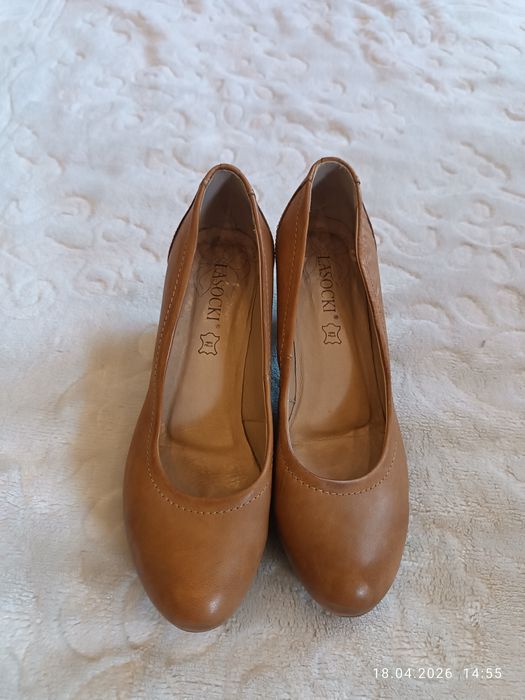 Buty pantofle Lasocki . 39