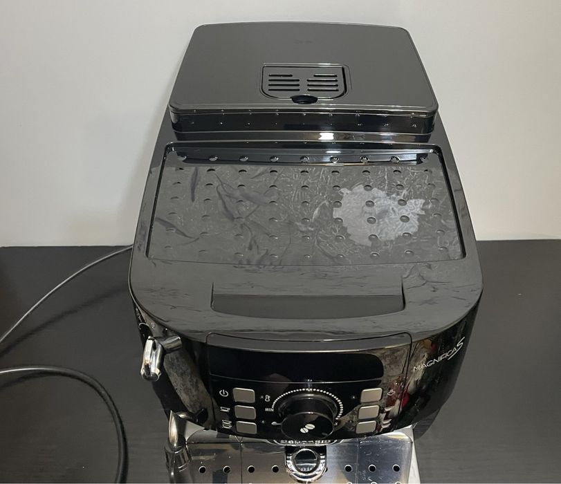 Кавомашина Delonghi Magnifica S ECAM 21.113.B 2025 рік