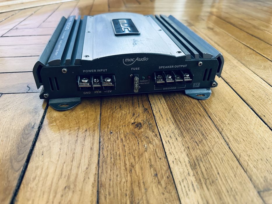 Підсилювач автомобільний