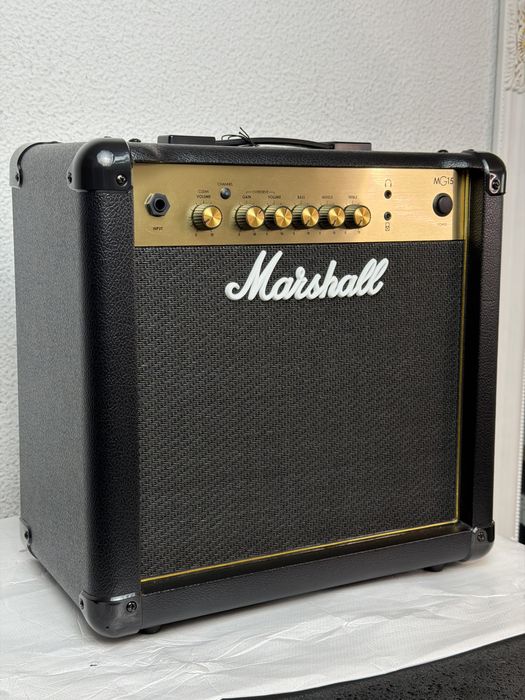 Amplificador Marshall MG15G