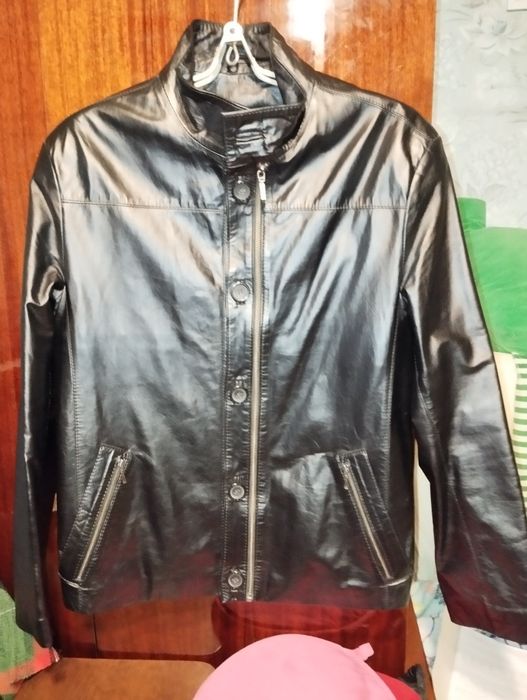 Натуральна шкіряна куртка