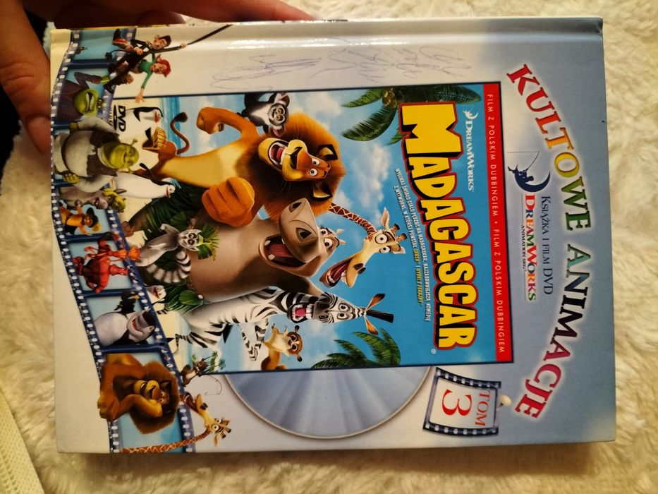 Film Artur i Minimki, Madagaskar