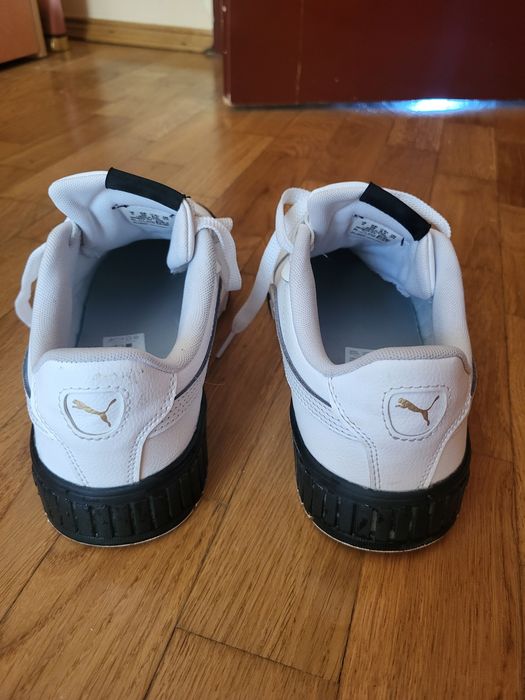Продам білі шкіряні кросівки Puma