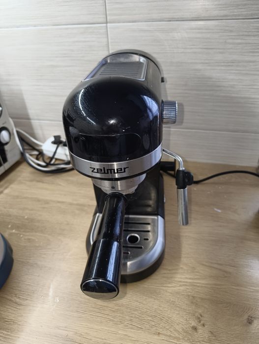 Ekspres do kawy Zelmer kolbowy