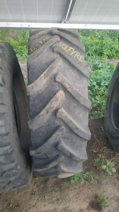 Шини Б/У на сільхоз, спец техніку. Шини 16.9 R30; 19.5L-24; 460/70 R24
