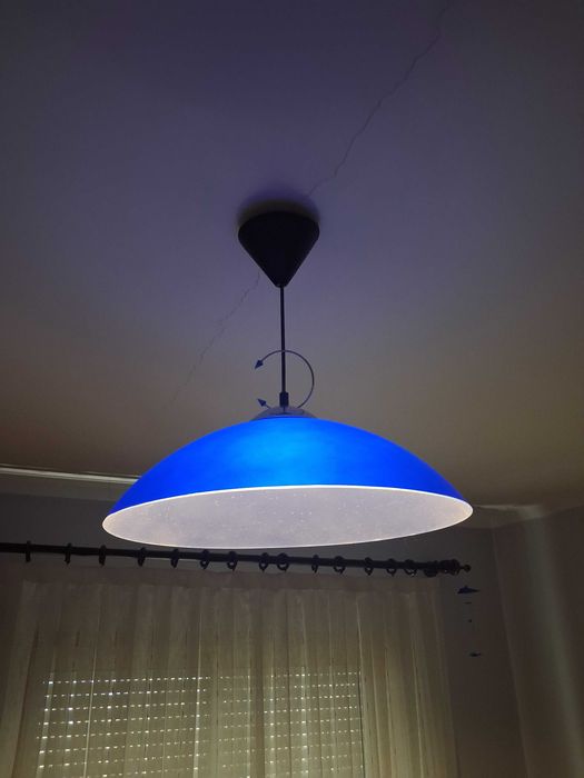 Candeeiro de tecto azul