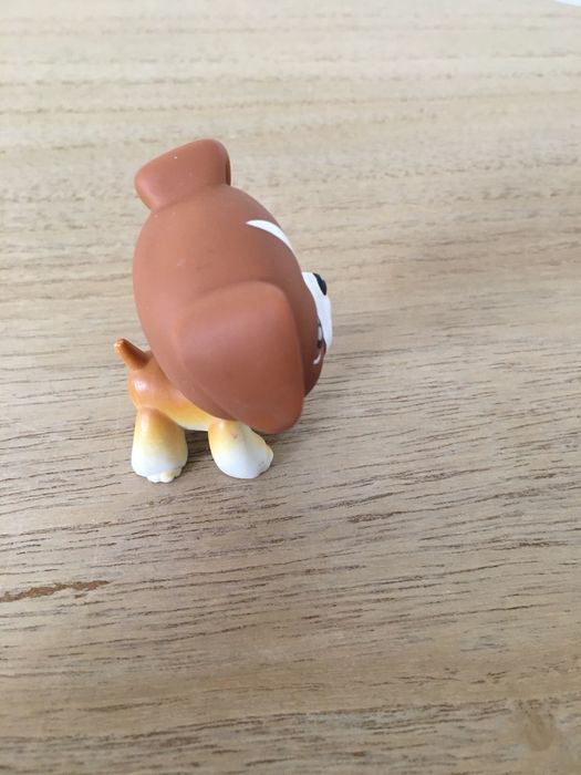 LPS piesek bokser
