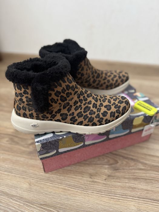 Skechers On-The-Go Joy- snow kitt , оригінал, US 8, 25 cm.