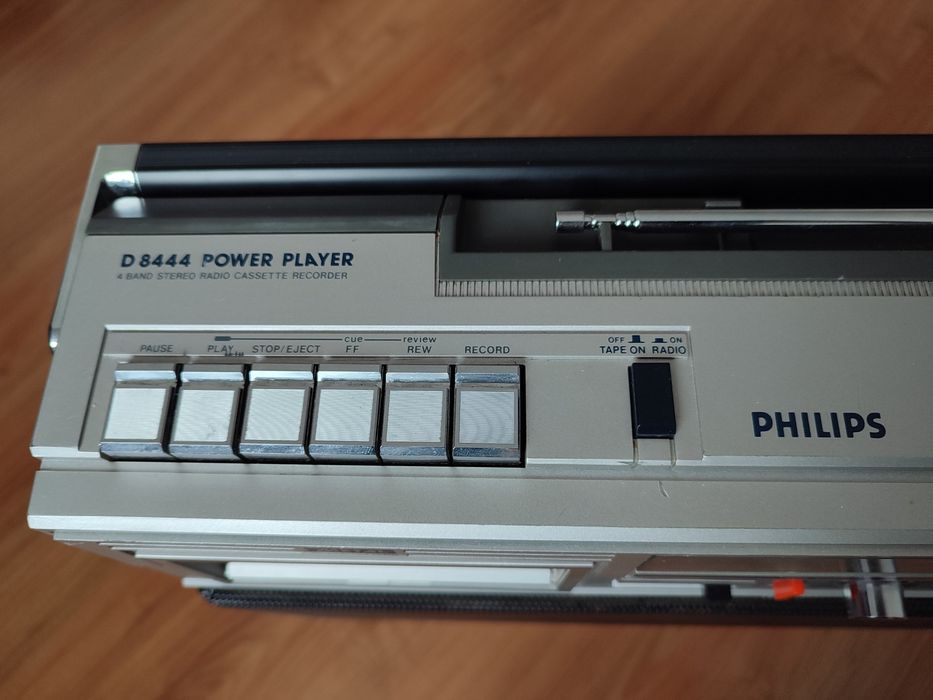 Radiomagnetofon Philips D8444