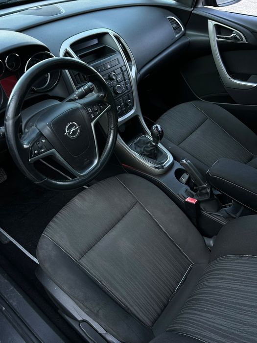 Opel Astra 2012 Nacional