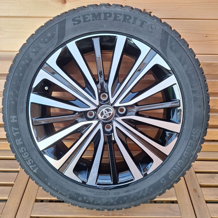Toyota Aygo X  17" zima