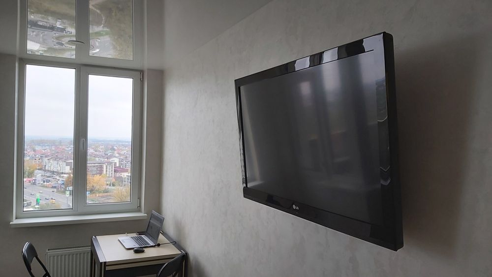 Здається нова студія м.Теремки пішки