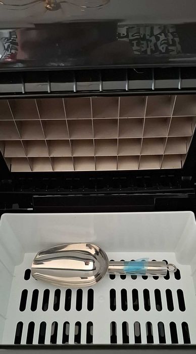 Kostkarka do lodu - Gotze& Jensen