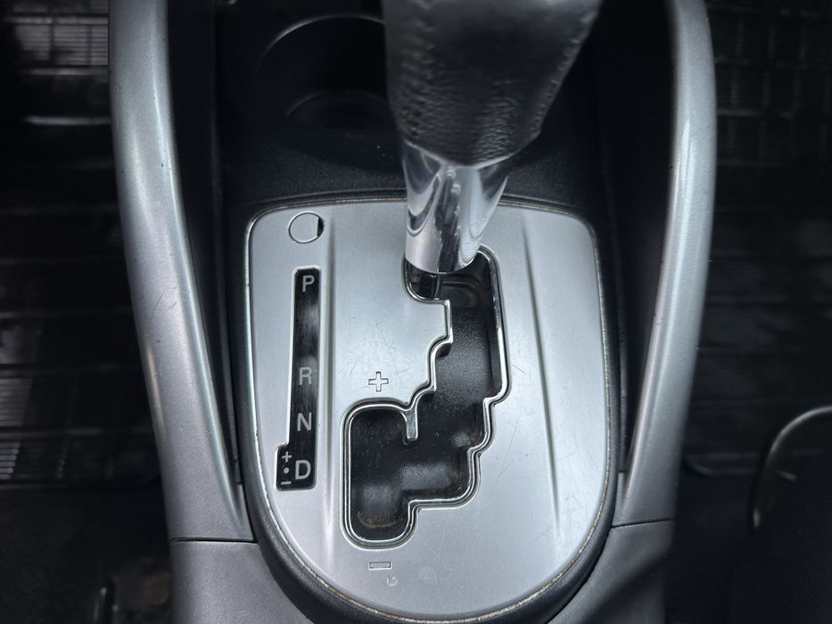 Mitsubishi Outlander XL   4x4 AVTOMAT