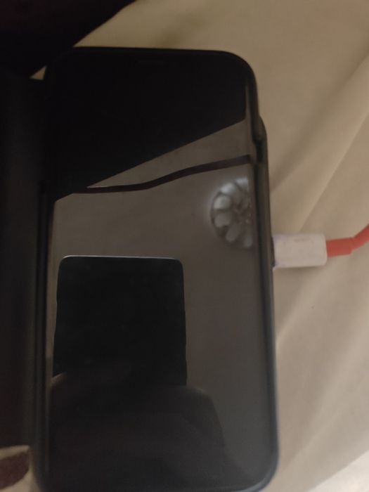 Продам айфон 10 64GB