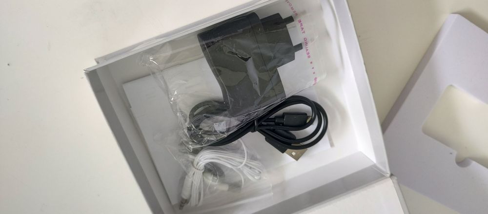 odtwarzacz ravo t1 black 8gb  90zl nowy caly zestaw