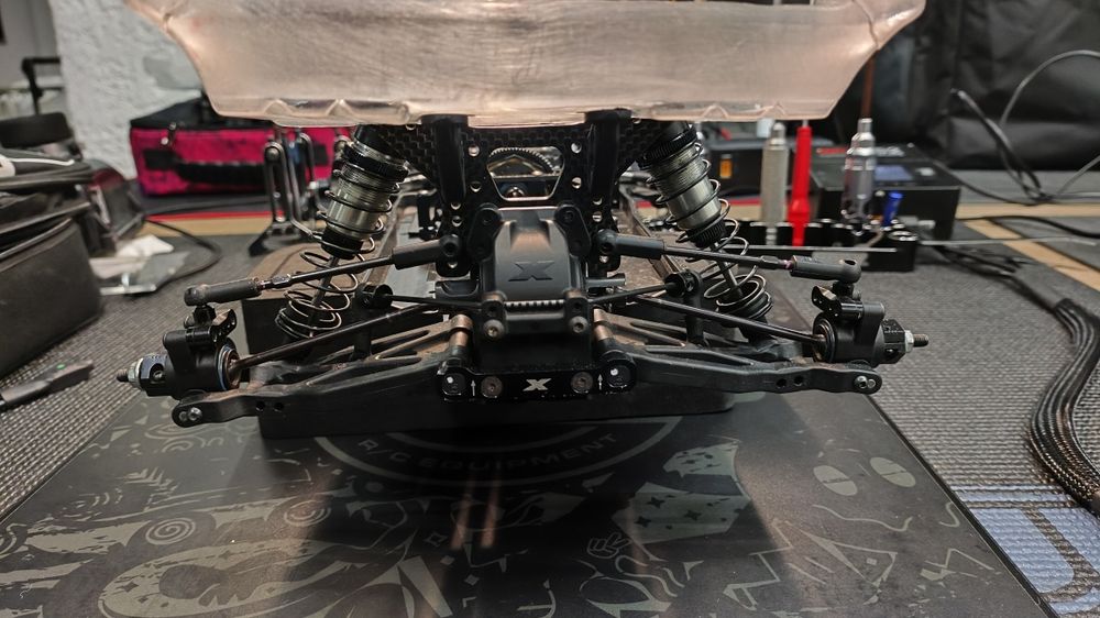 Xray XB4 24 Carpet