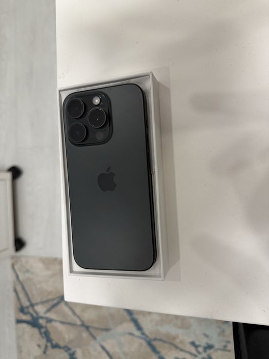 Iphone 15pro como novo c/caixa
