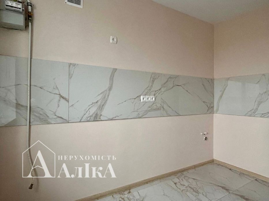 Продам 2-кімнатну квартиру в самому центрі міста