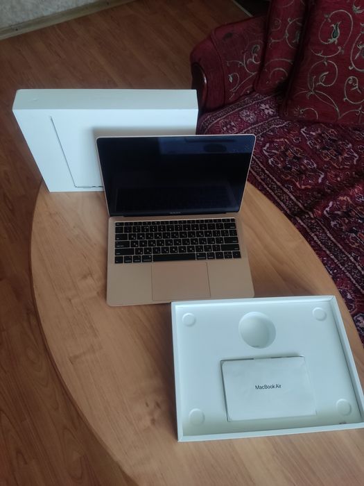 Apple MacBook Air 13" Retina (A1932) 256GB