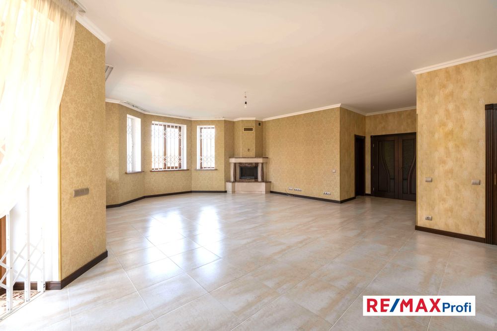 Готовий будинок 260 м2,  12 соток , с. Хотів (поруч Лісники, Чабани)