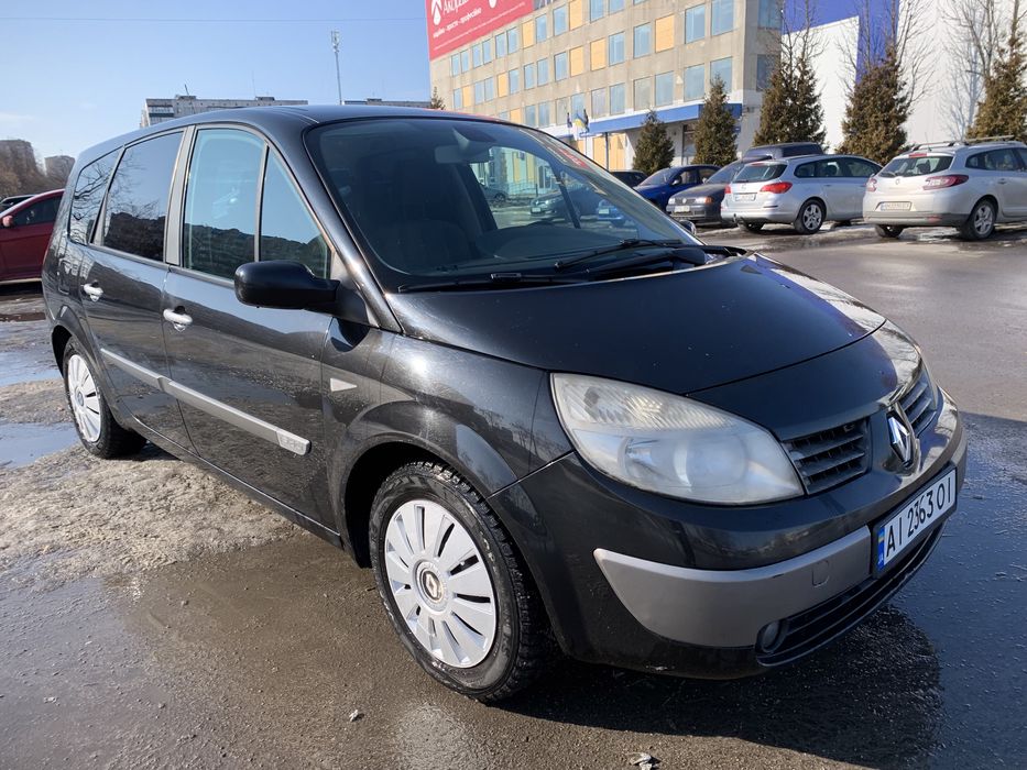 Renault Grand Scenic в рідній фарбі