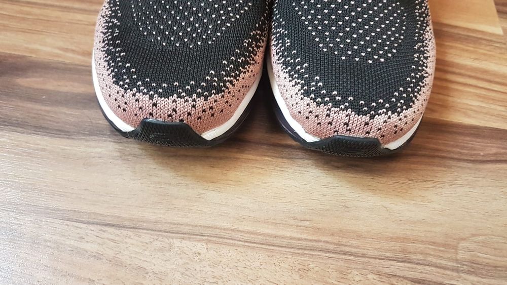 Buty damskie Skechers Air-Cooled Memory Foam rozm.41